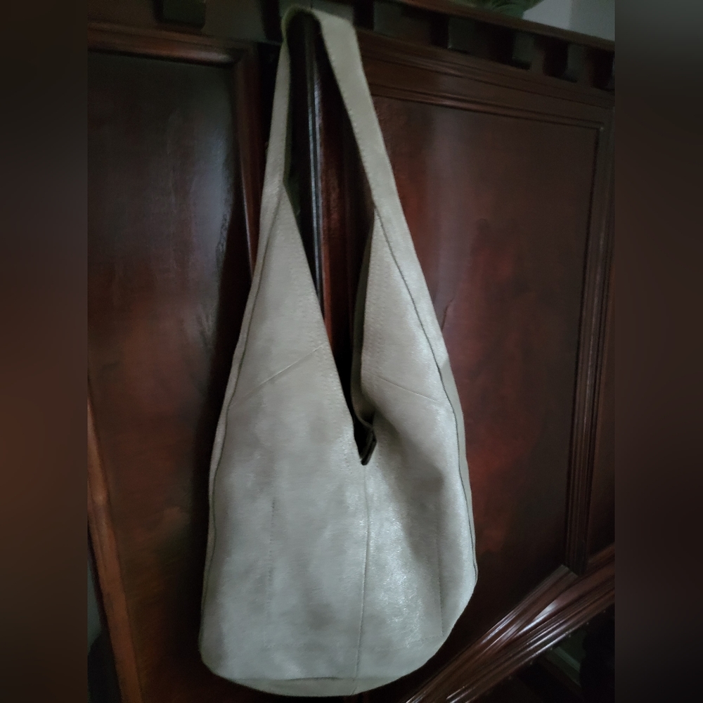 EUC Sparkle pewter Vince Camuto  hobo bag